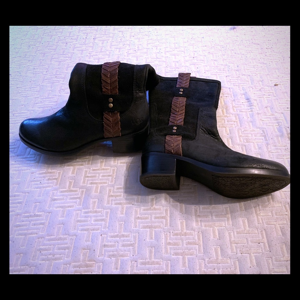 Ugg Jaspan Boots - Picture 1 of 4